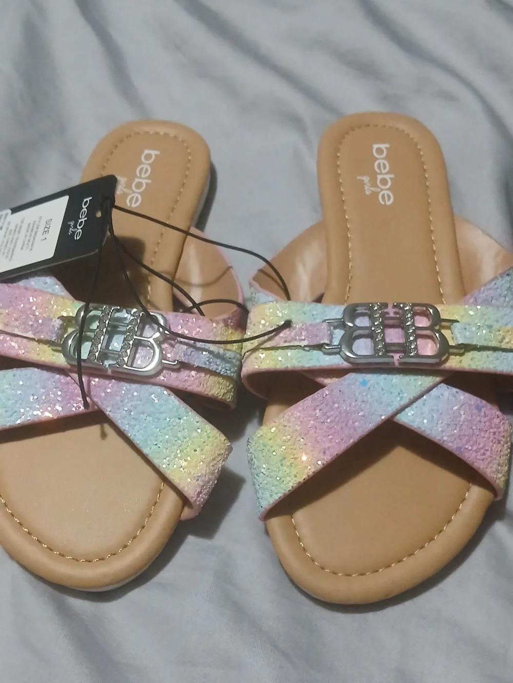 CLOSET CLEAROUT                                     🆕️2pairs Bebe Girls Sandals